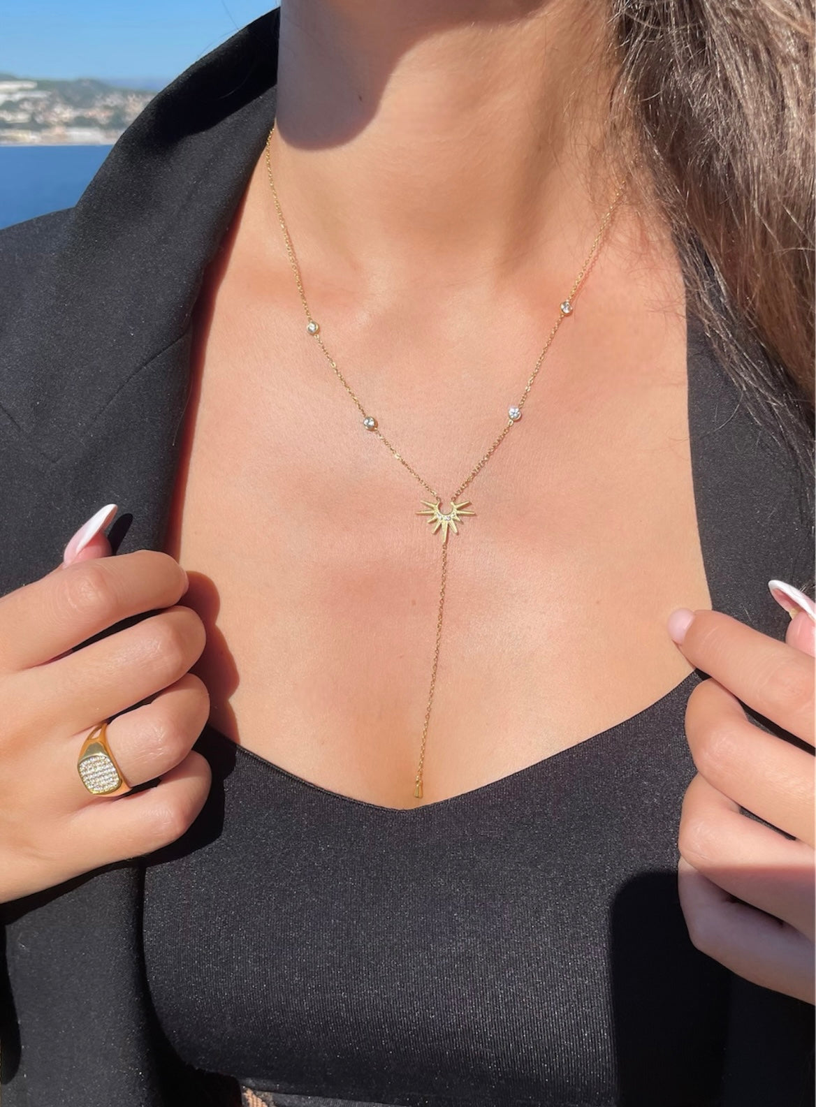COLLIER BARBARA