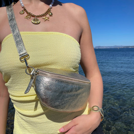 Sac banane tendance doré 100% cuir made in Italy avec bandoulière ajustable chic et élégant