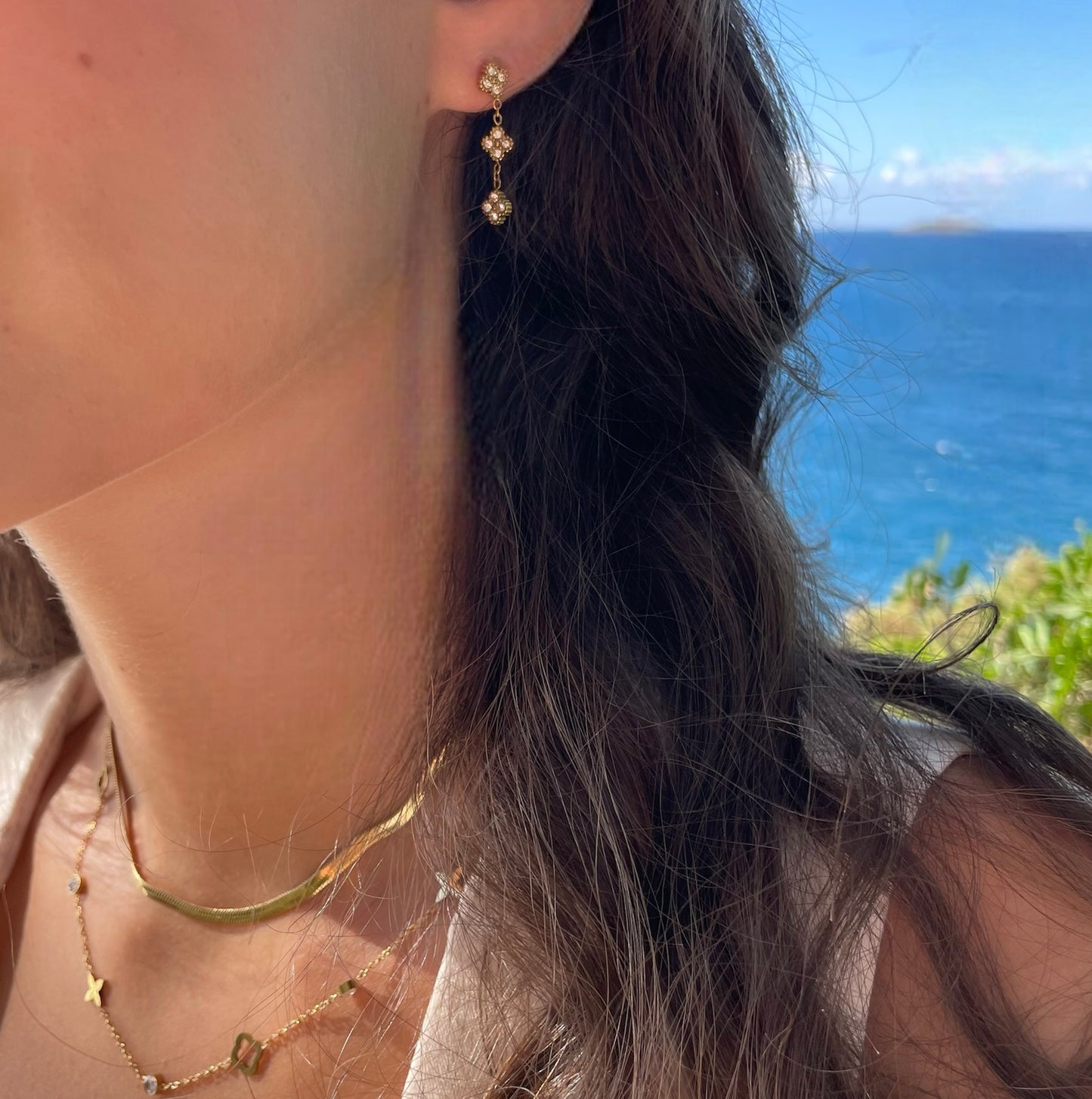 Boucles d’oreilles pendantes 3 trèfles strass en acier inoxydable doré pour femme