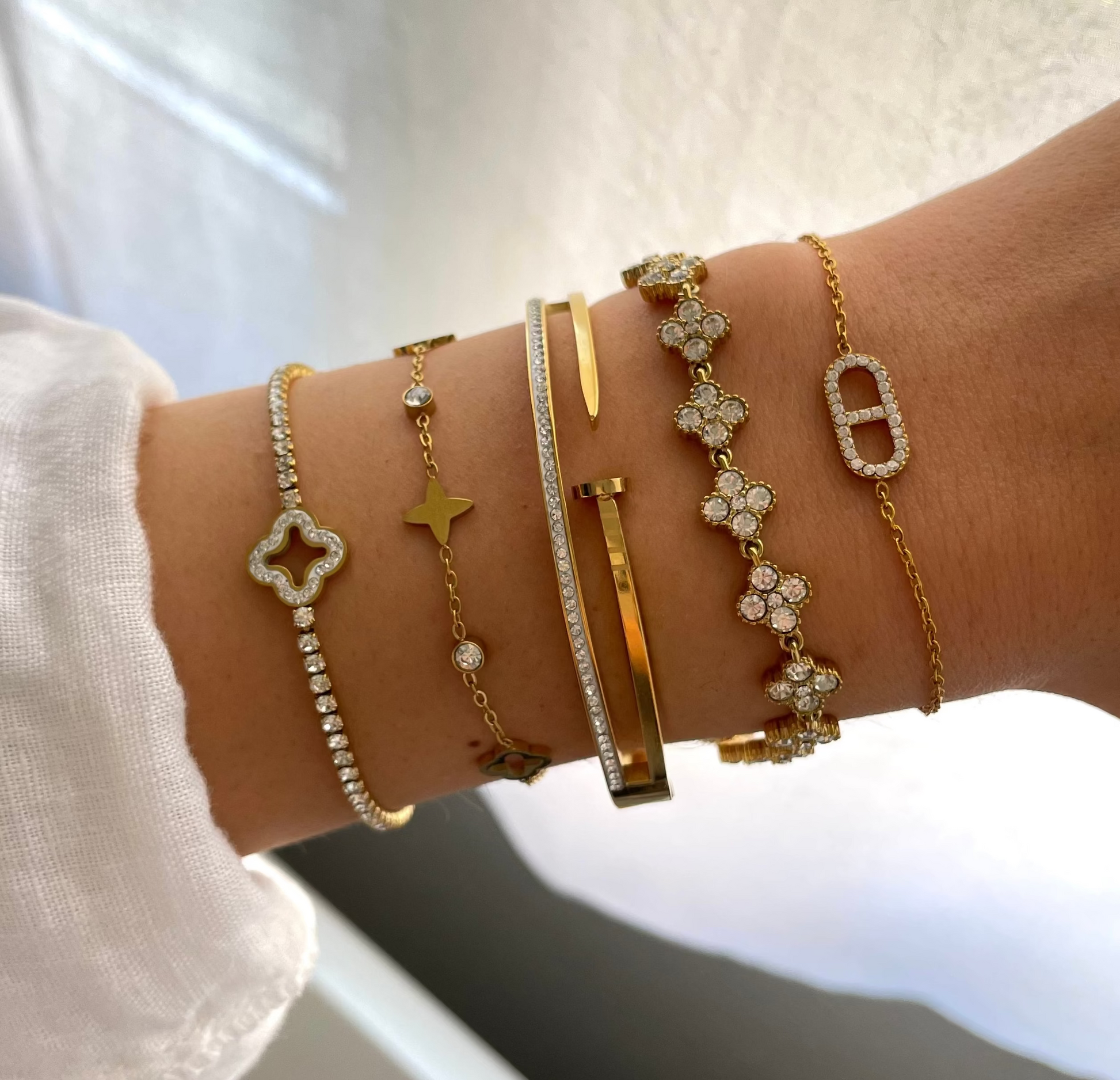 Bracelet trèfles zircon acier inoxydable dore pour femme tendance 