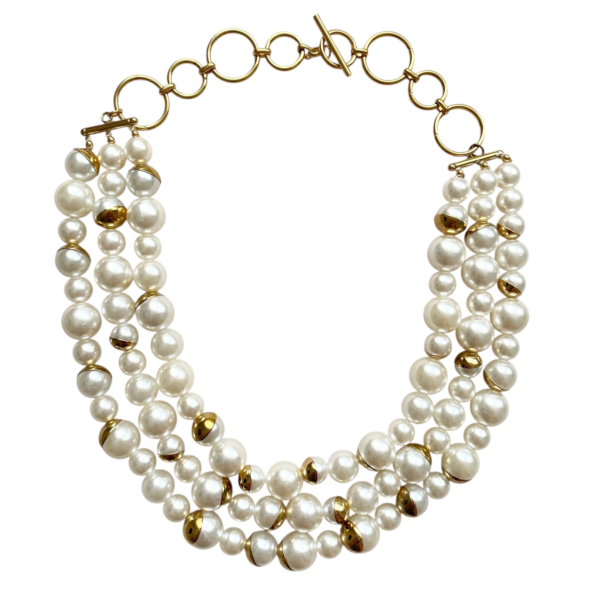 Collier 3 rangs perles blanches chic et élégant 